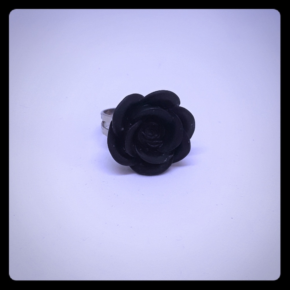 Flower ring - Picture 2 of 2